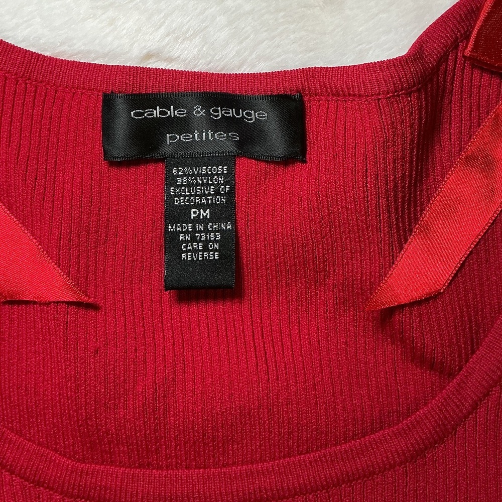 Cable & Gauge Red Long Sleeve Top with Bow Details - Picture 5 of 6